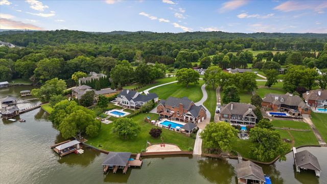 7526 Twisting Creek Lane, Ooltewah, TN 37363