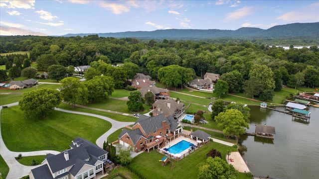 7526 Twisting Creek Lane, Ooltewah, TN 37363