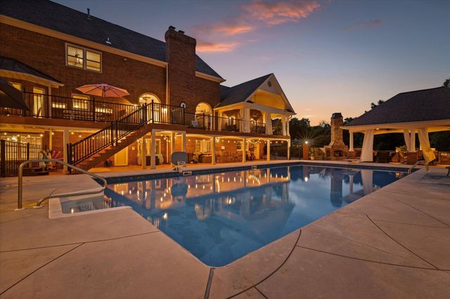 7526 Twisting Creek Lane, Ooltewah, TN 37363