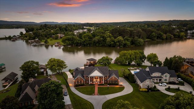 7526 Twisting Creek Lane, Ooltewah, TN 37363