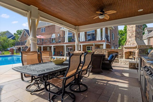 7526 Twisting Creek Lane, Ooltewah, TN 37363