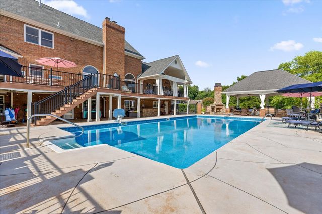 7526 Twisting Creek Lane, Ooltewah, TN 37363