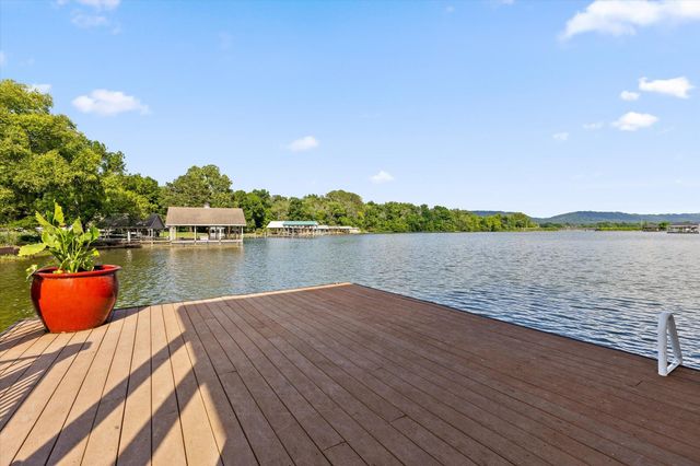 7526 Twisting Creek Lane, Ooltewah, TN 37363