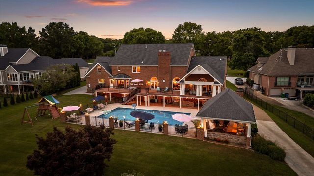 7526 Twisting Creek Lane, Ooltewah, TN 37363