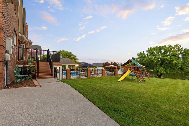 7526 Twisting Creek Lane, Ooltewah, TN 37363