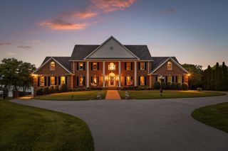 7526 Twisting Creek Lane, Ooltewah, TN 37363