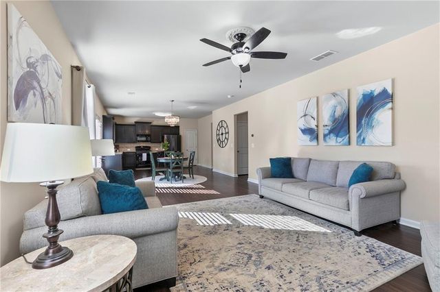 257 Collingsworth Trace, Lawrenceville, GA 30043