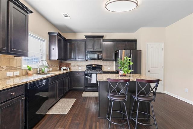 257 Collingsworth Trace, Lawrenceville, GA 30043