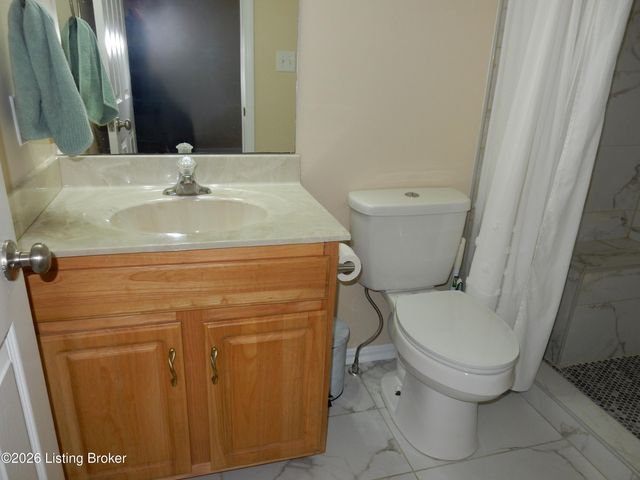 268 Spencer Ln, Mt Washington, KY 40047