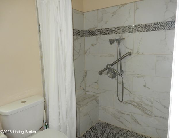 268 Spencer Ln, Mt Washington, KY 40047