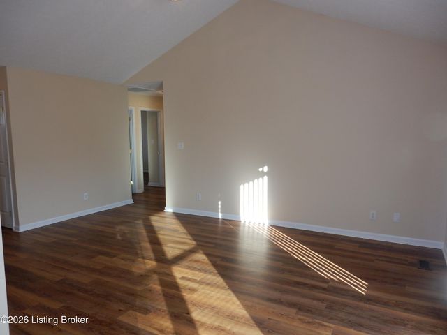 268 Spencer Ln, Mt Washington, KY 40047