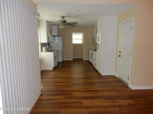 268 Spencer Ln, Mt Washington, KY 40047