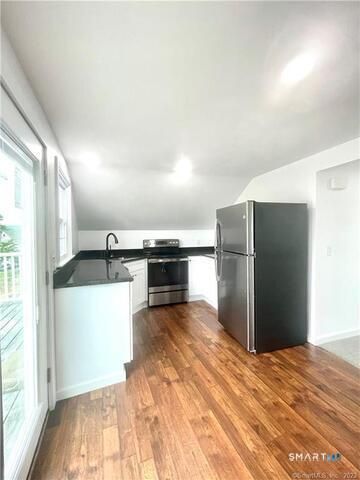 20 Jackson Avenue 3, Stonington, CT 06355