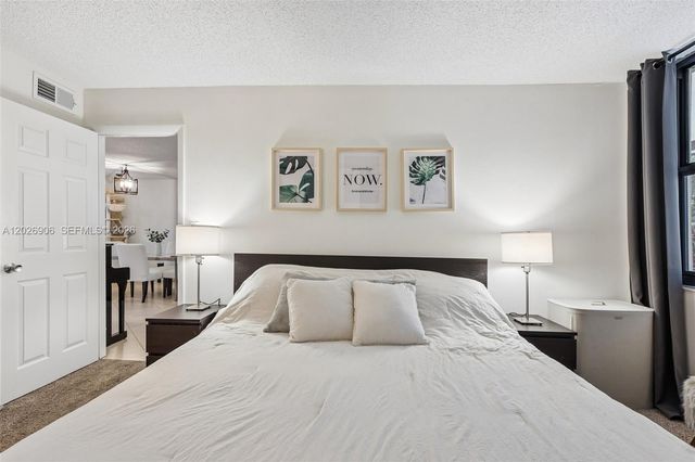 400 Commodore Drive 206, Plantation, FL 33325