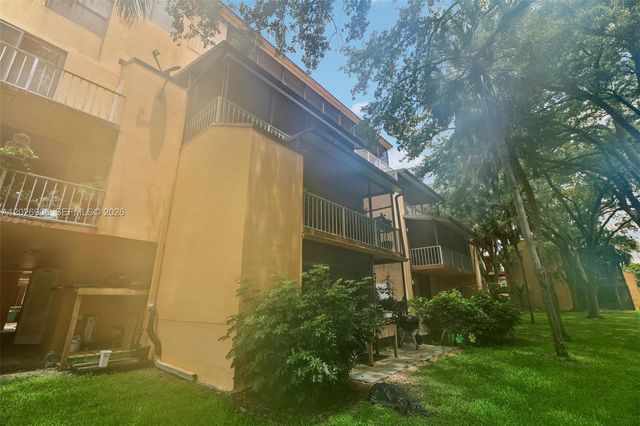 400 Commodore Drive 206, Plantation, FL 33325