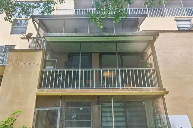 400 Commodore Drive 206, Plantation, FL 33325