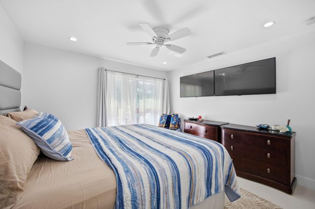 155 Deerfield Drive N, Jupiter, FL 33458