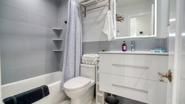 155 Deerfield Drive N, Jupiter, FL 33458