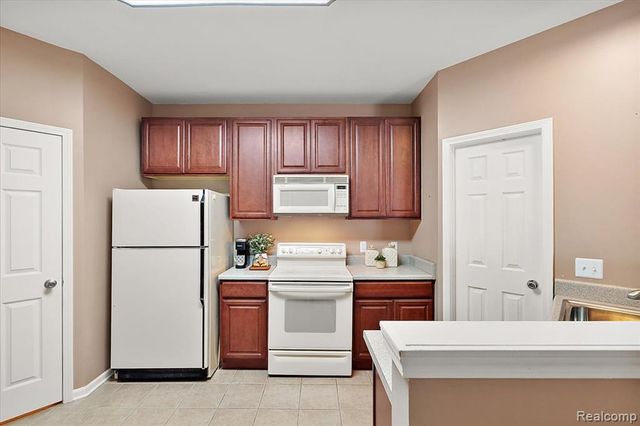 26709 Ashton Drive, Woodhaven, MI 48183