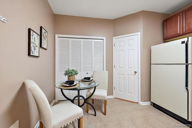 26709 Ashton Drive, Woodhaven, MI 48183