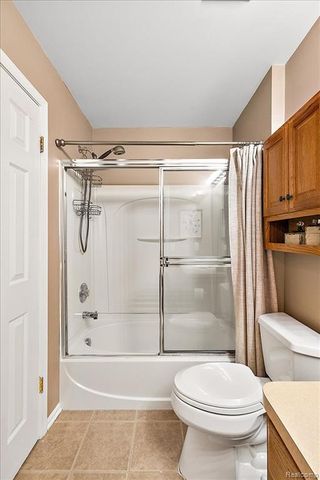 26709 Ashton Drive, Woodhaven, MI 48183