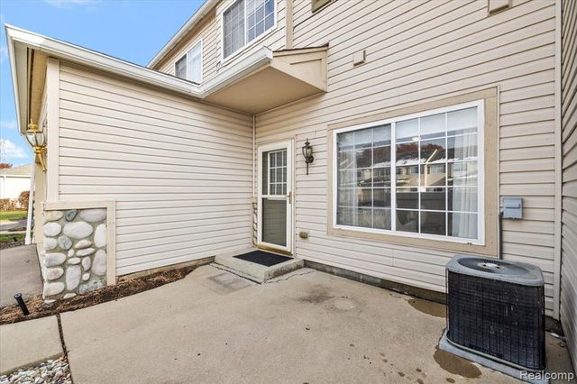 26709 Ashton Drive, Woodhaven, MI 48183