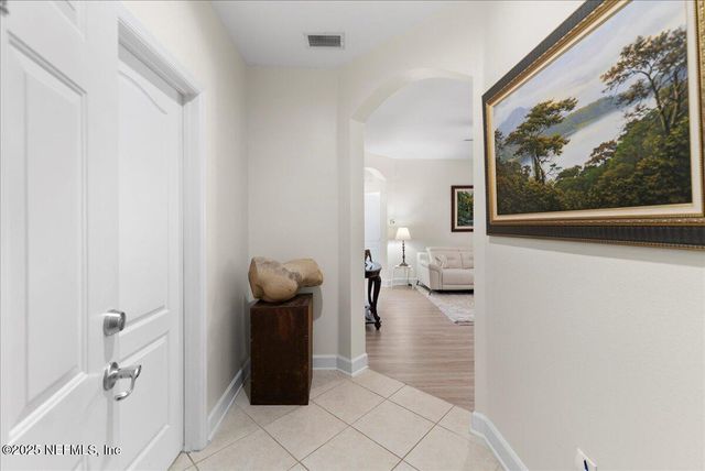 4480 DEERWOOD LAKE Parkway 131, Jacksonville, FL 32216