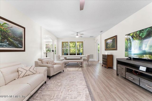 4480 DEERWOOD LAKE Parkway 131, Jacksonville, FL 32216