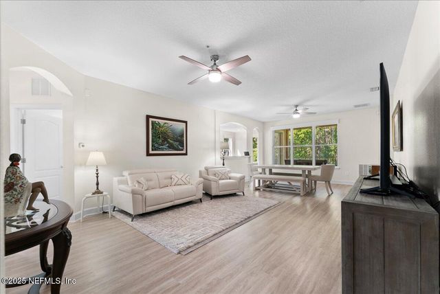 4480 DEERWOOD LAKE Parkway 131, Jacksonville, FL 32216