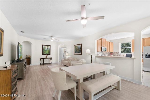 4480 DEERWOOD LAKE Parkway 131, Jacksonville, FL 32216