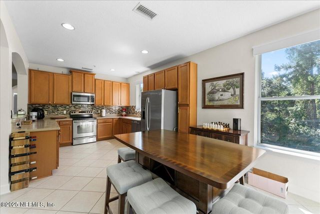 4480 DEERWOOD LAKE Parkway 131, Jacksonville, FL 32216