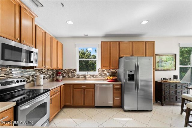 4480 DEERWOOD LAKE Parkway 131, Jacksonville, FL 32216