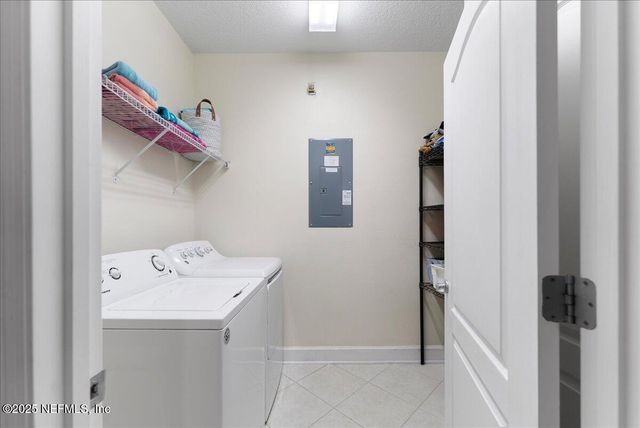 4480 DEERWOOD LAKE Parkway 131, Jacksonville, FL 32216