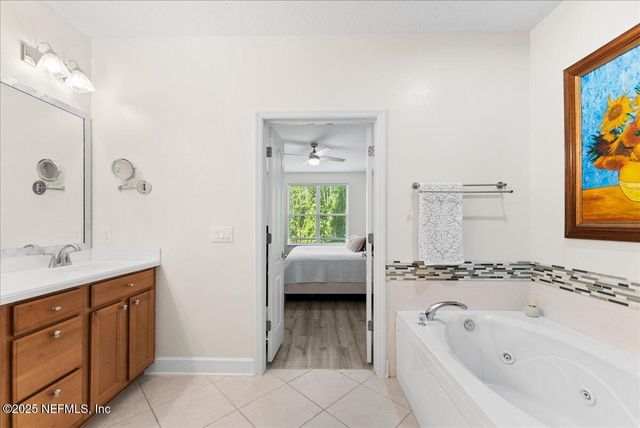 4480 DEERWOOD LAKE Parkway 131, Jacksonville, FL 32216