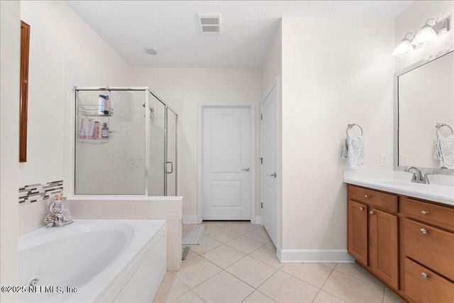 4480 DEERWOOD LAKE Parkway 131, Jacksonville, FL 32216