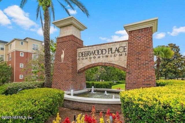 4480 DEERWOOD LAKE Parkway 131, Jacksonville, FL 32216