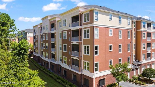 4480 DEERWOOD LAKE Parkway 131, Jacksonville, FL 32216