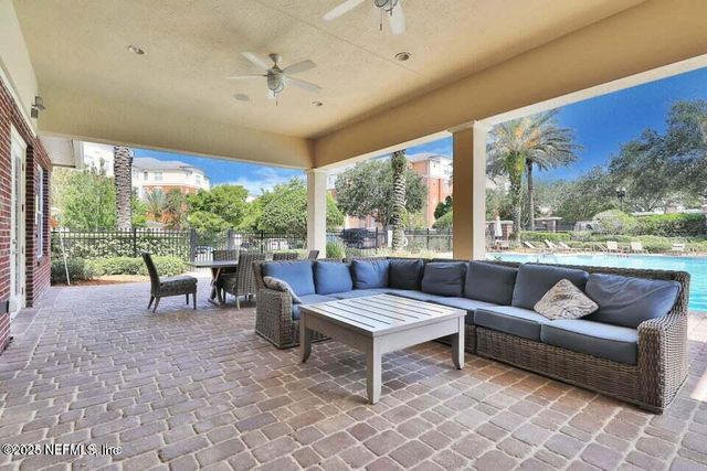 4480 DEERWOOD LAKE Parkway 131, Jacksonville, FL 32216