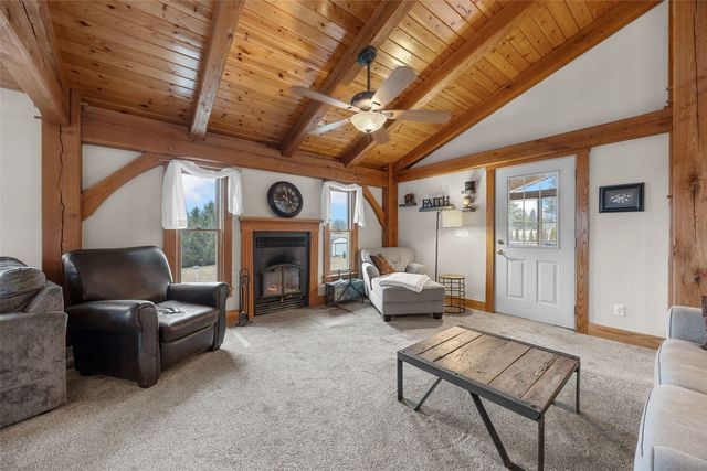 333 Hillview Drive SE, Mt Vernon, IA 52314