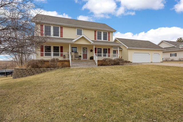 333 Hillview Drive SE, Mt Vernon, IA 52314