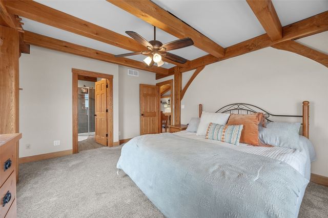 333 Hillview Drive SE, Mt Vernon, IA 52314