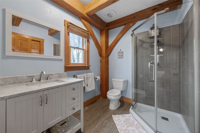 333 Hillview Drive SE, Mt Vernon, IA 52314