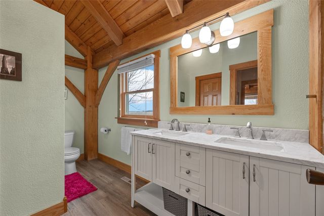 333 Hillview Drive SE, Mt Vernon, IA 52314