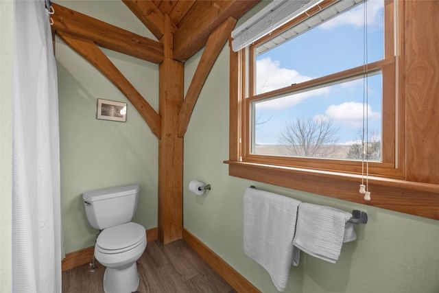 333 Hillview Drive SE, Mt Vernon, IA 52314