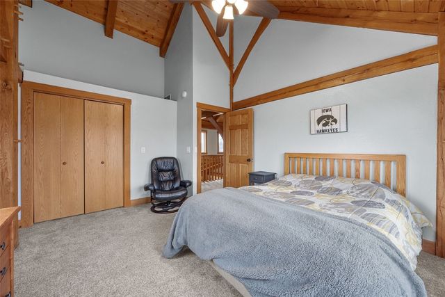 333 Hillview Drive SE, Mt Vernon, IA 52314