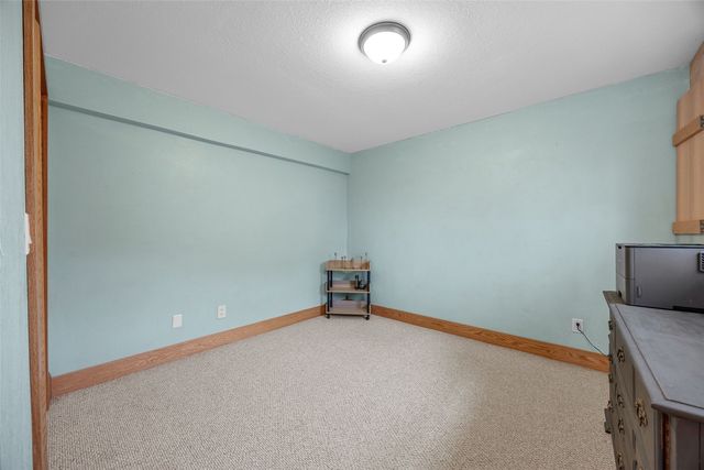 333 Hillview Drive SE, Mt Vernon, IA 52314