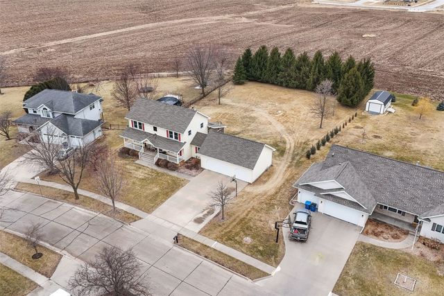 333 Hillview Drive SE, Mt Vernon, IA 52314