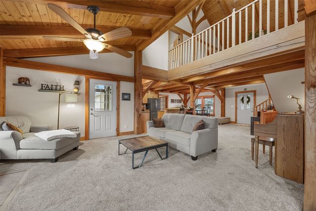 333 Hillview Drive SE, Mt Vernon, IA 52314