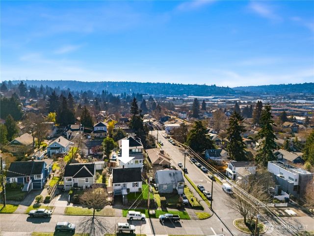 347 NW 52nd Street, Seattle, WA 98107