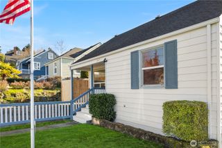 347 NW 52nd Street, Seattle, WA 98107